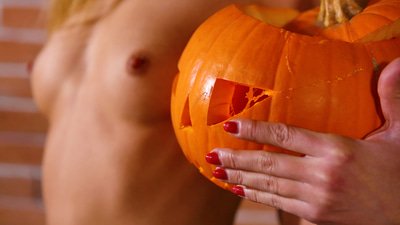 Naughty Minx Has Special Sex Treat for Halloween thumb main