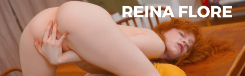 Poster Naked red-haired diva